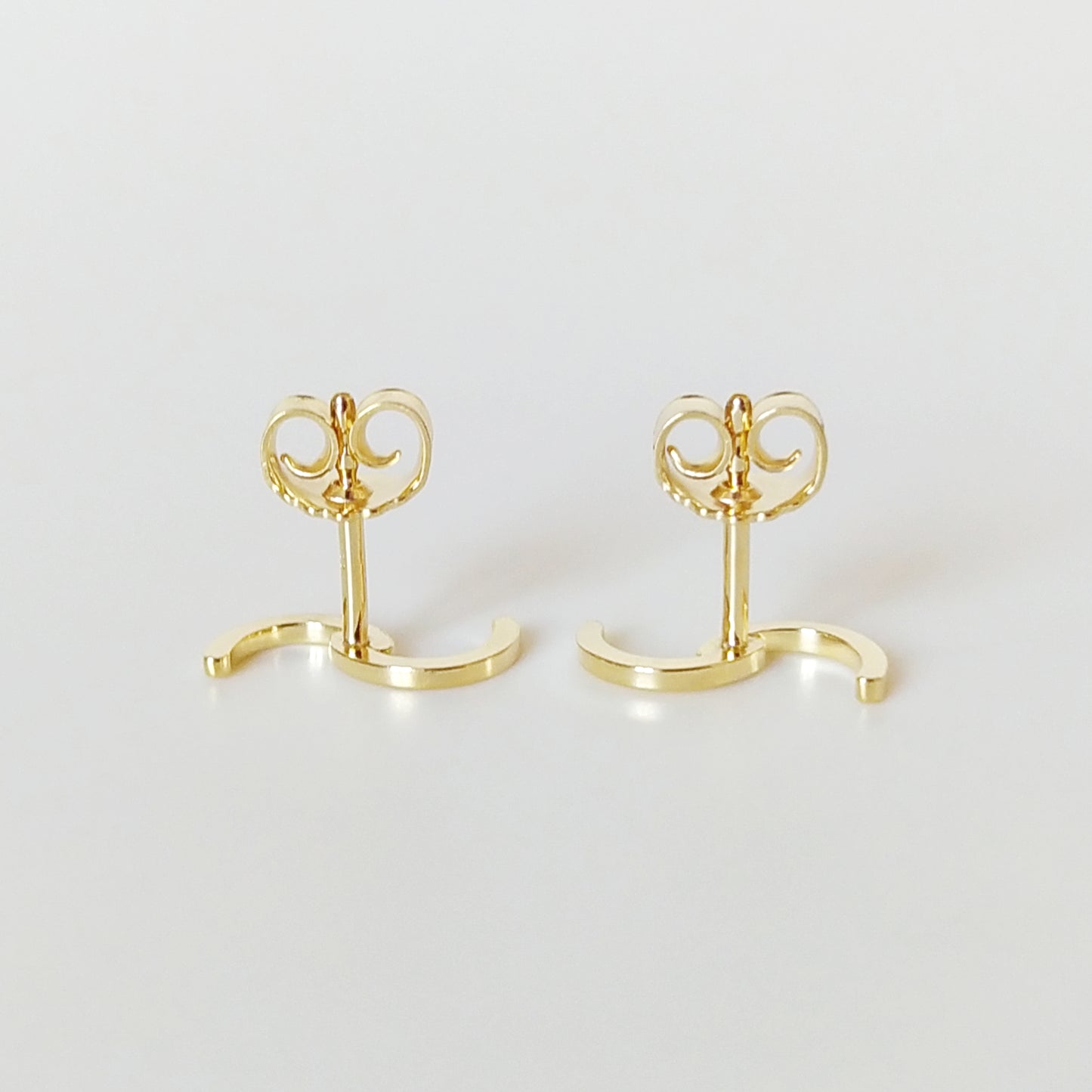 Golden Sadie | S-shaped ear studs