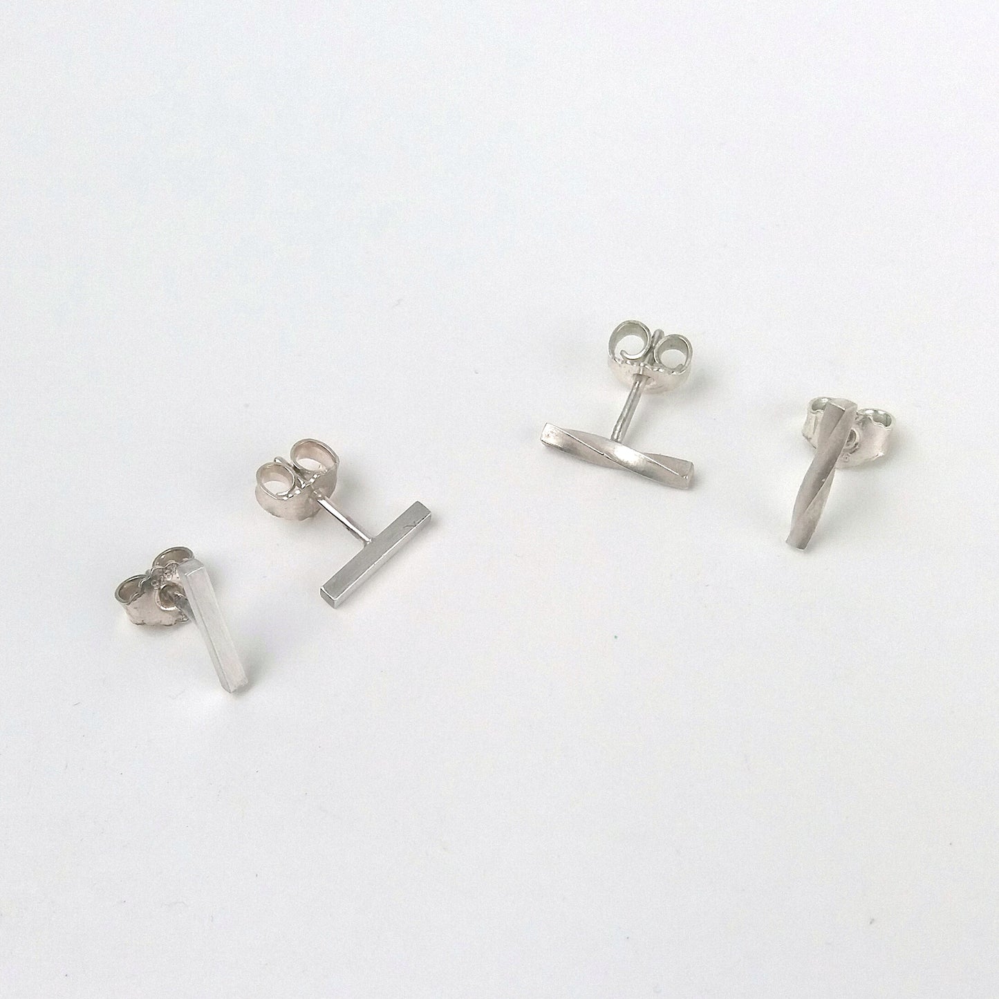 Arden | bar stud earrings