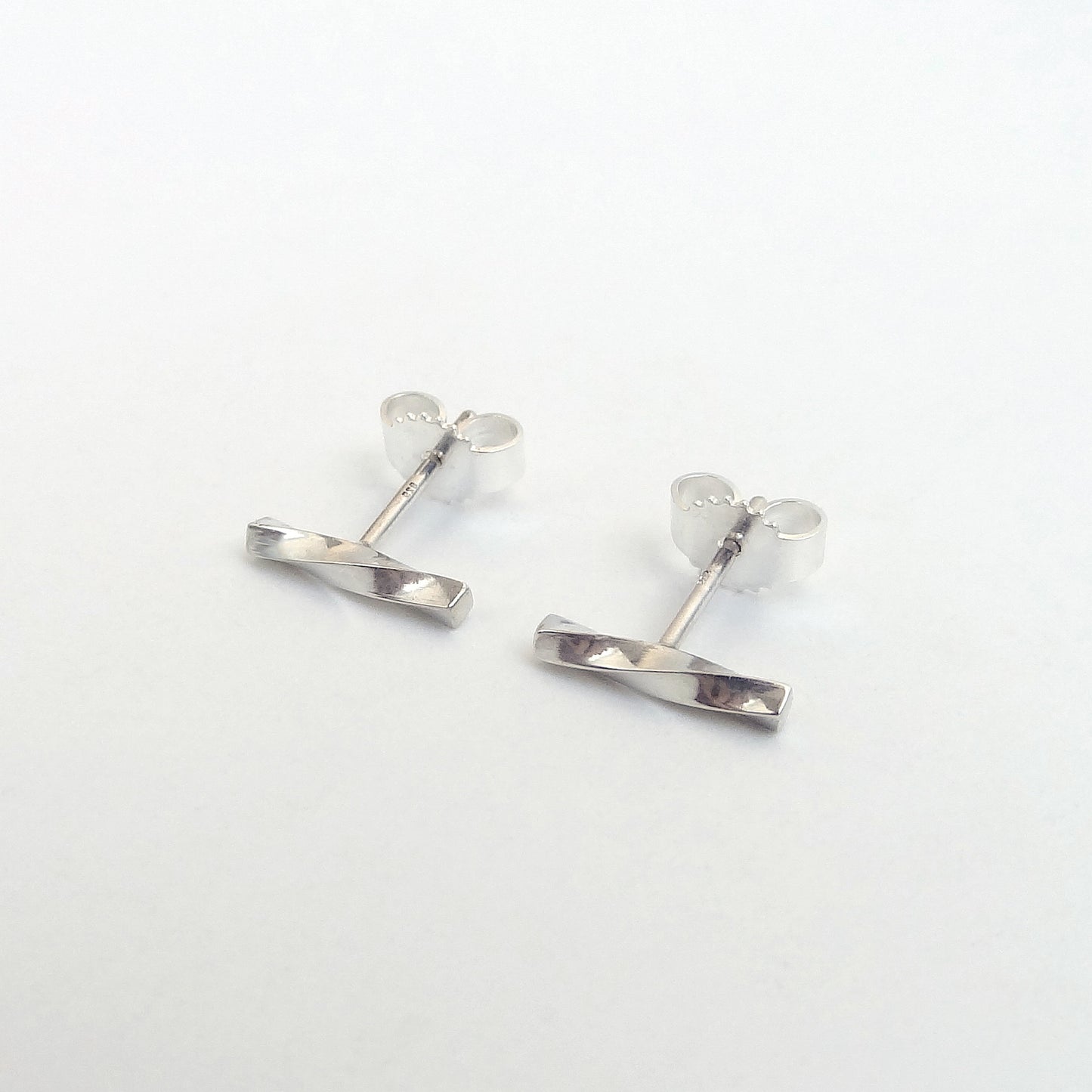 Adina | twisted bar stud earrings
