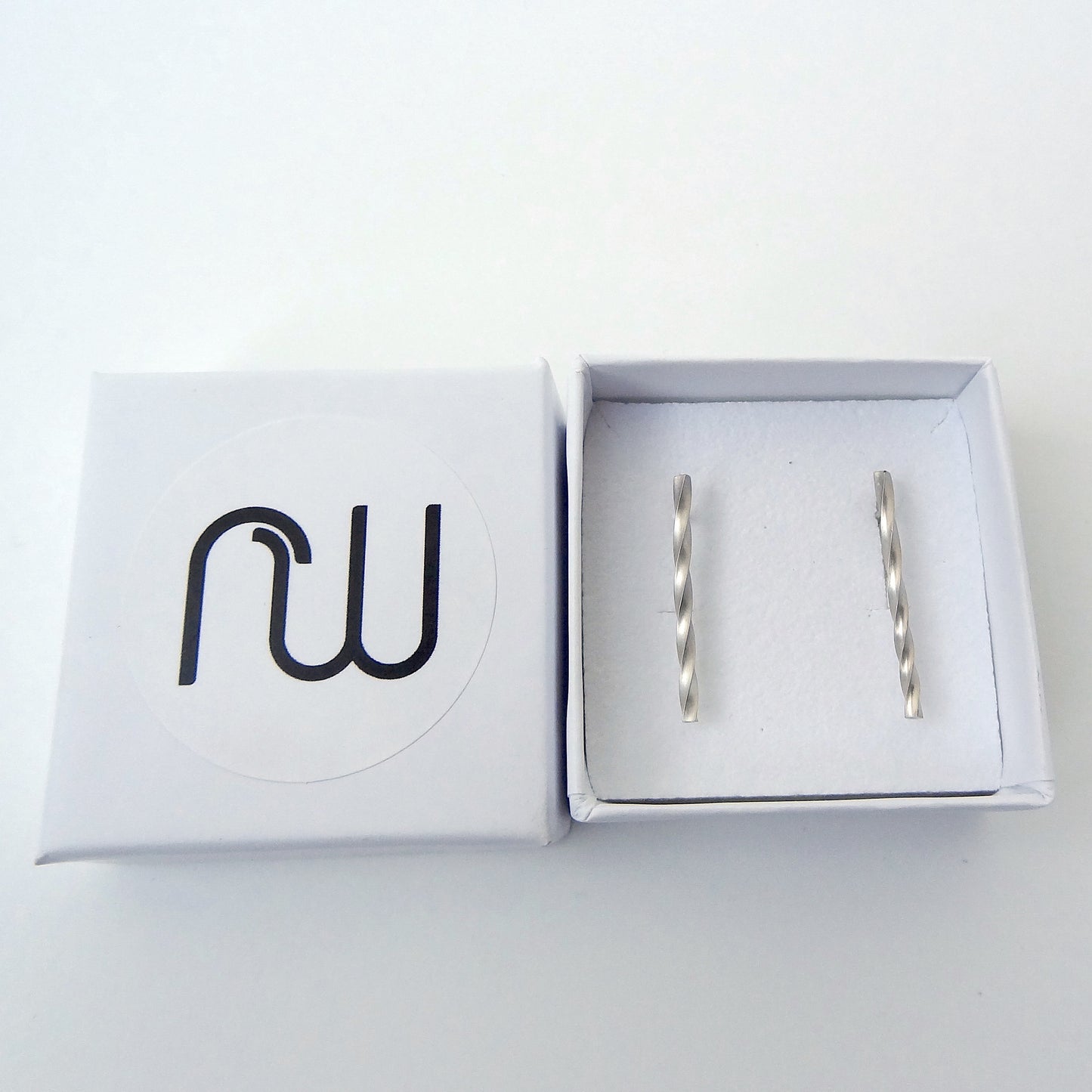 Adeja | longer twisted bar stud earrings