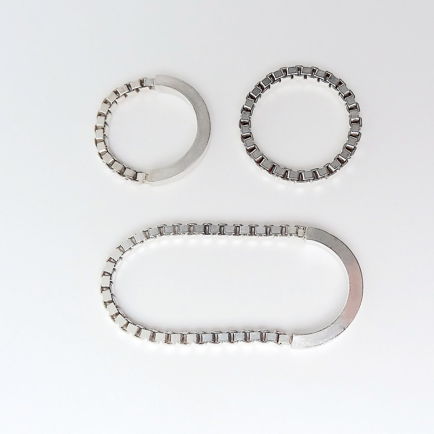 Vina | two finger ring with chain