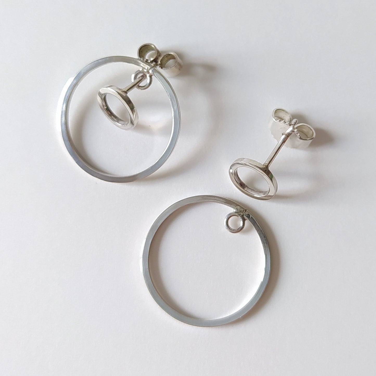 Dina | small circle ear studs
