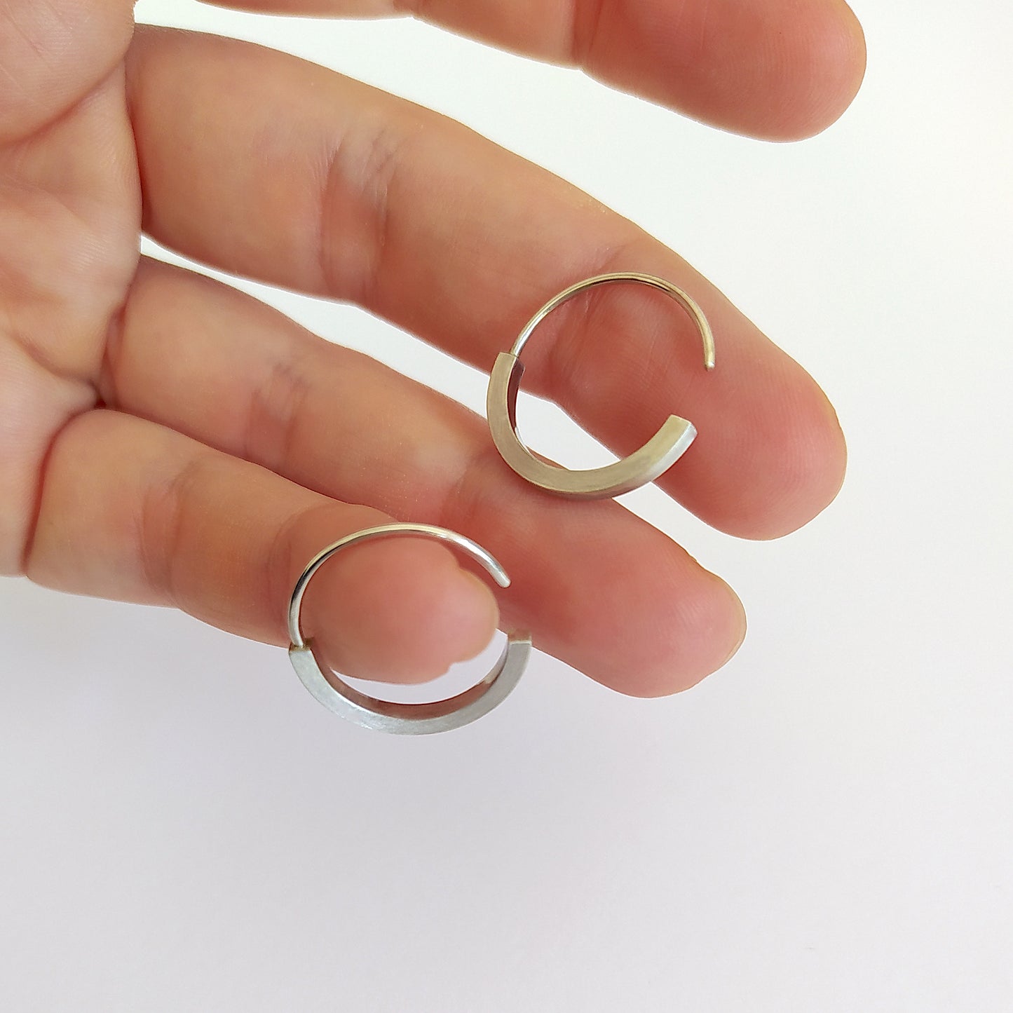 Tara | flat open hoops in silver