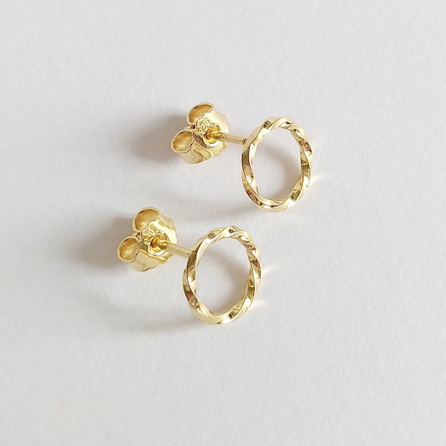 Reese | golden twisted circle ear studs