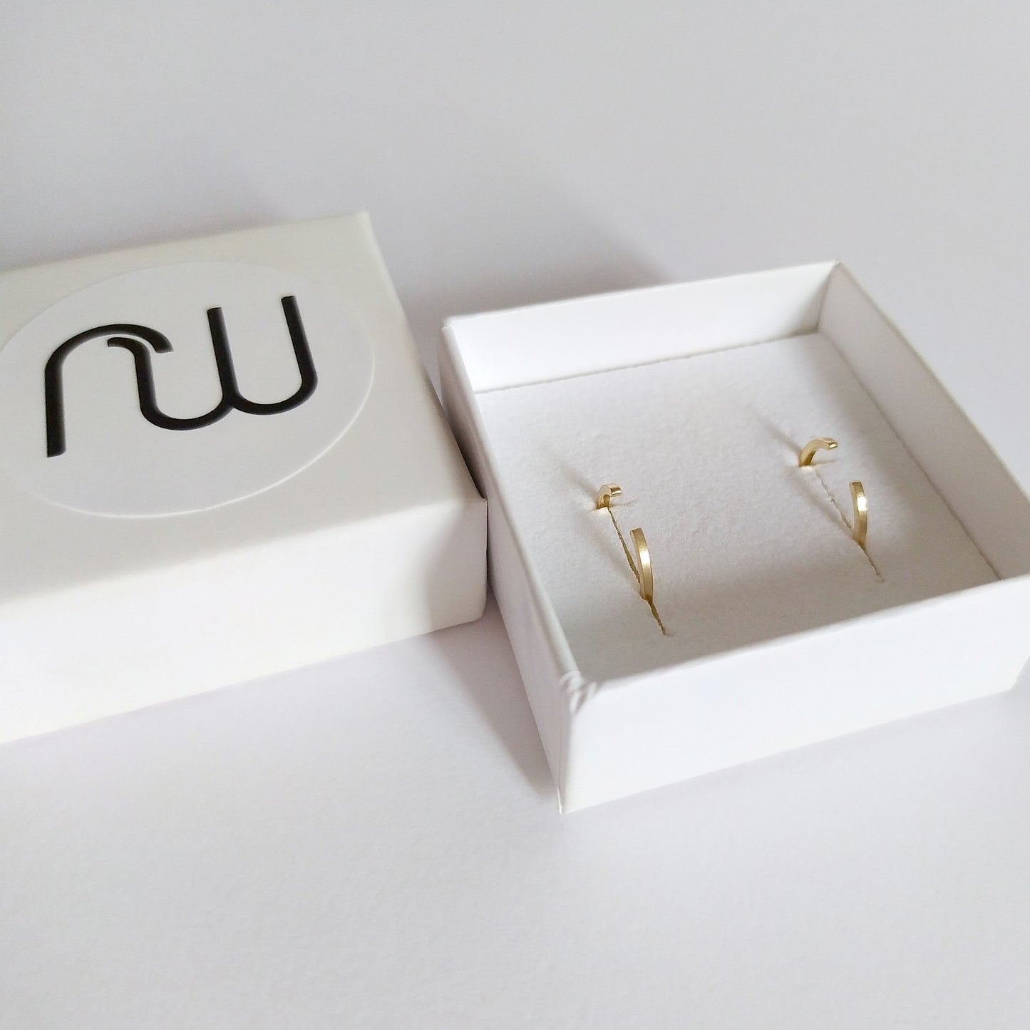 Lilly | golden mini ear cuff
