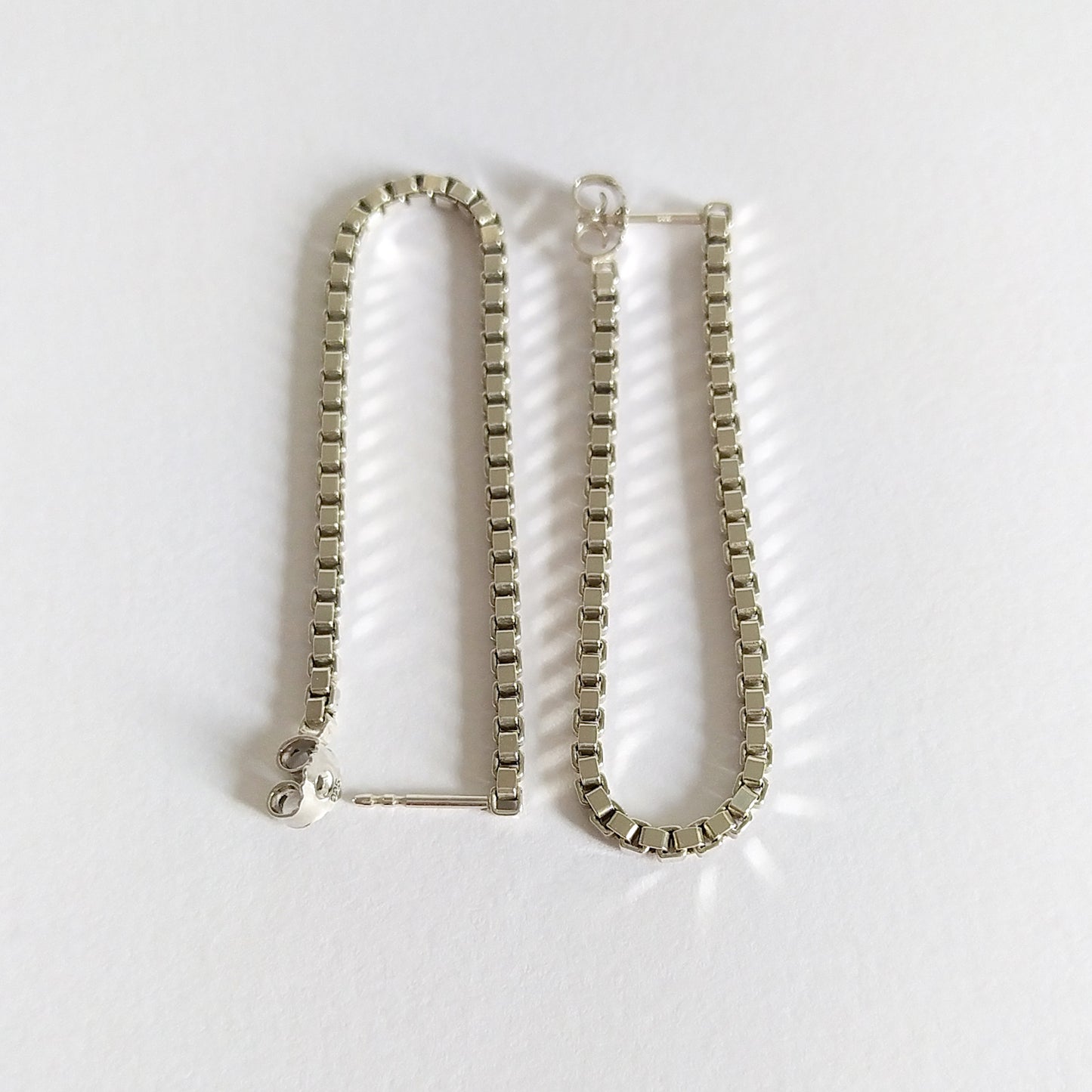 Fleja | hanging chain loop earrings