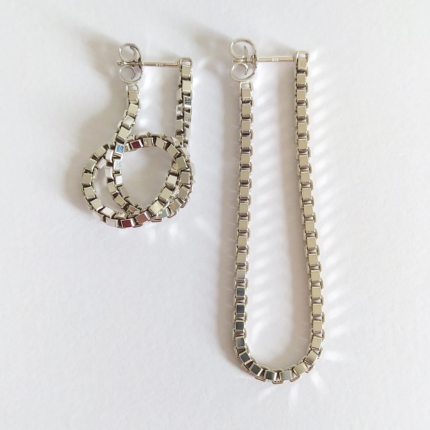 Fleja | hanging chain loop earrings