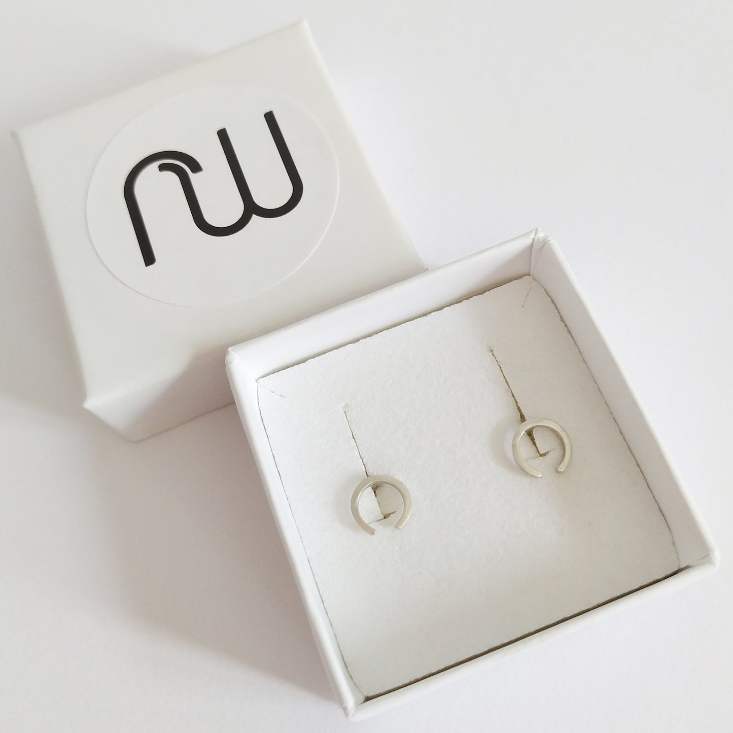 Milly | mini circle ear studs