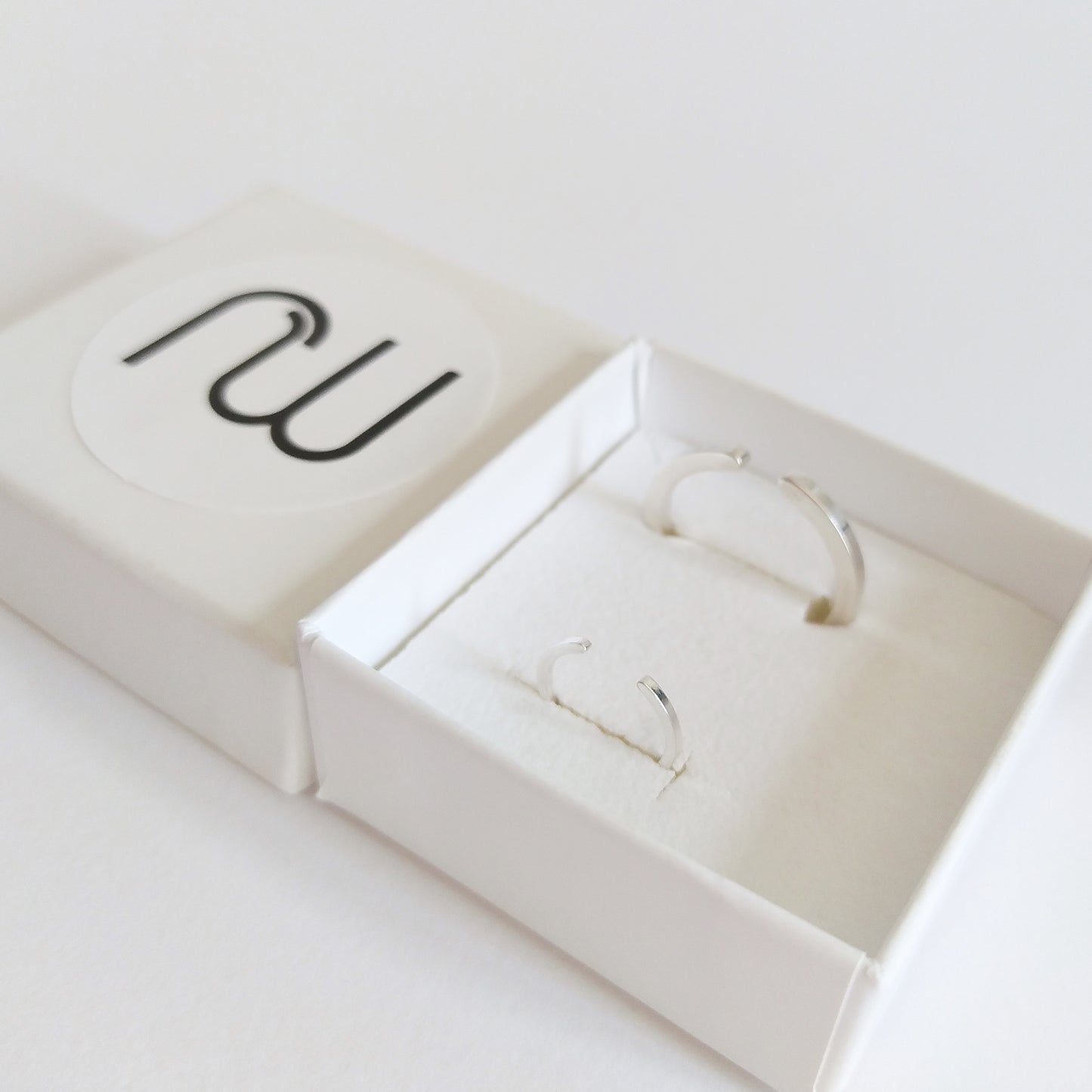 Lilly | small earcuff