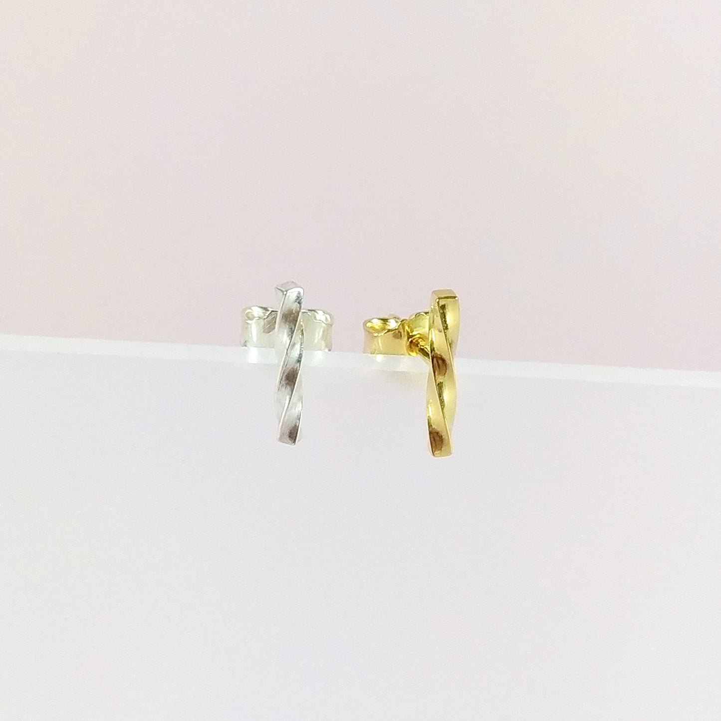 verdrehte Stab Ohrstecker | Adina