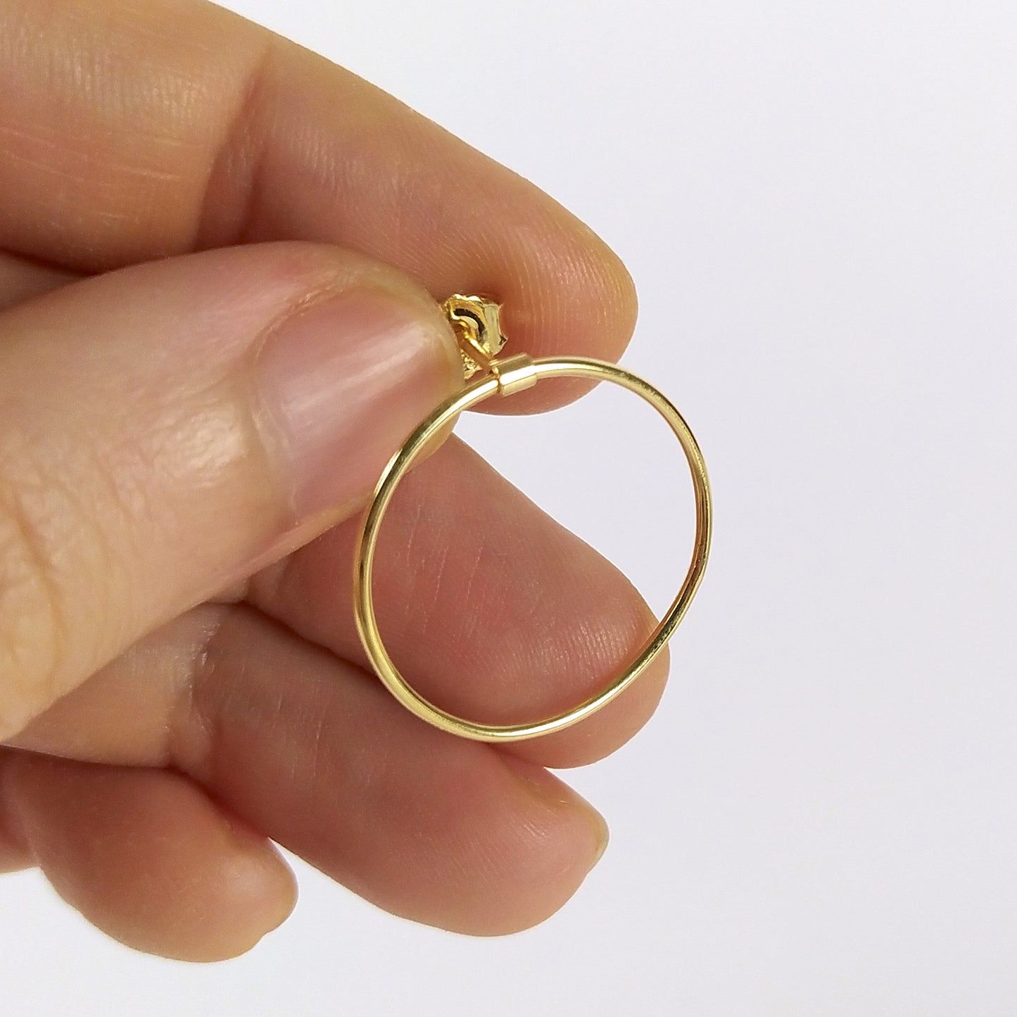 Esben | golden hanging circle ear studs