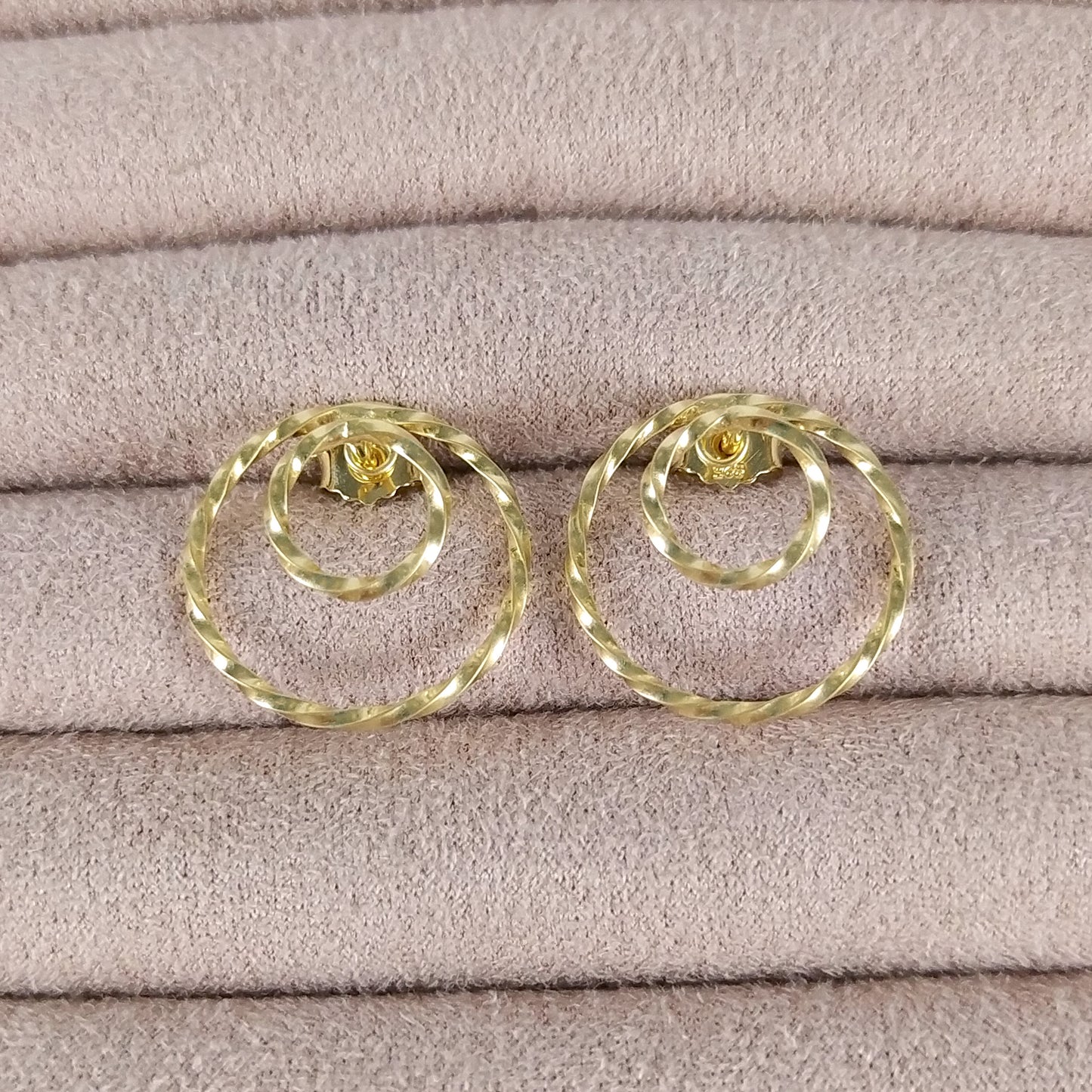 Riley | twisted golden double circle ear studs
