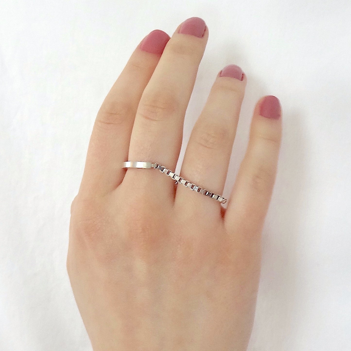 Vina | two finger ring with chain