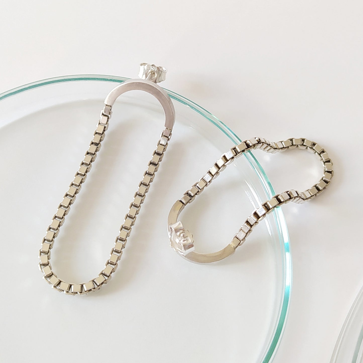 Edda | long oval earrings with hanging chain
