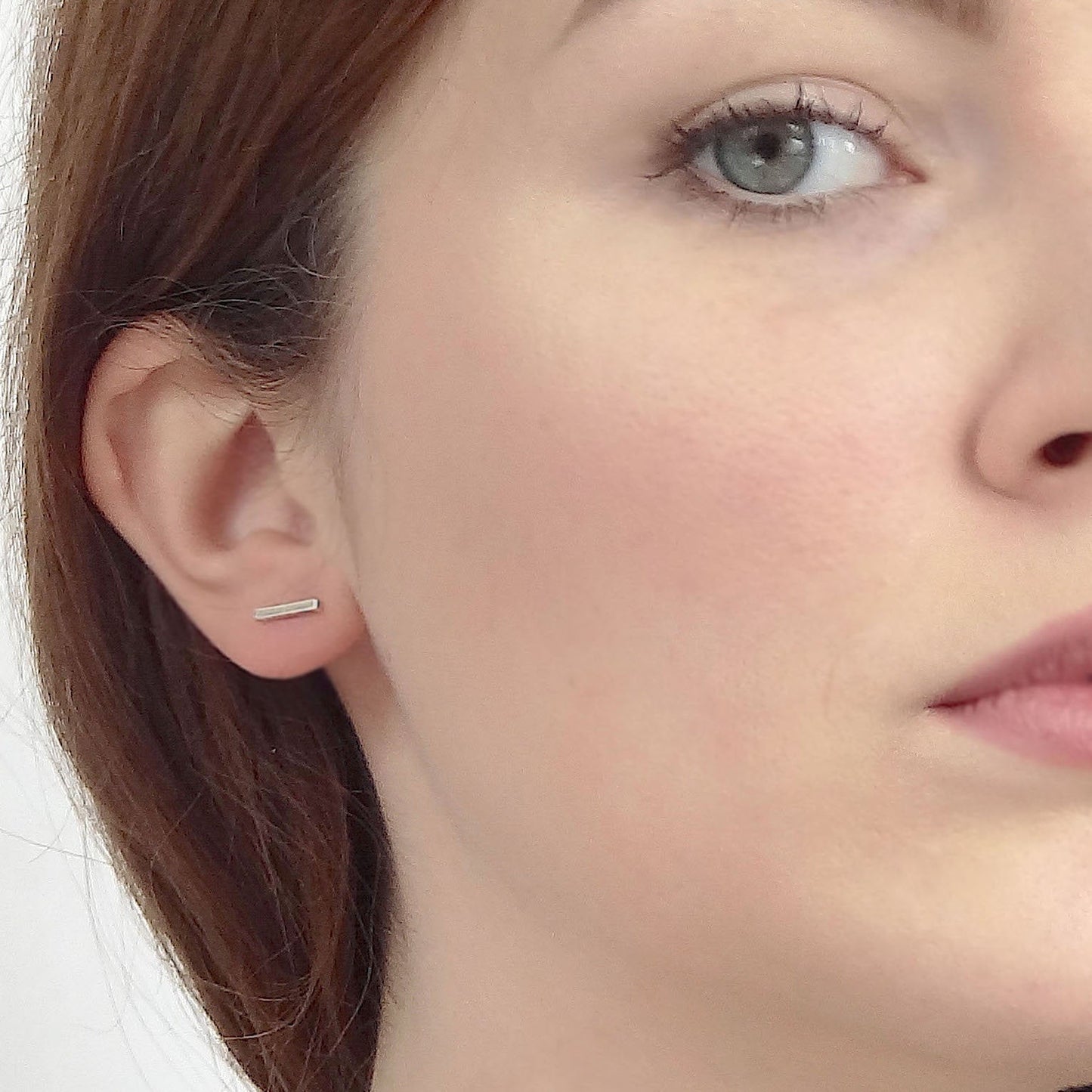 Arden | bar stud earrings