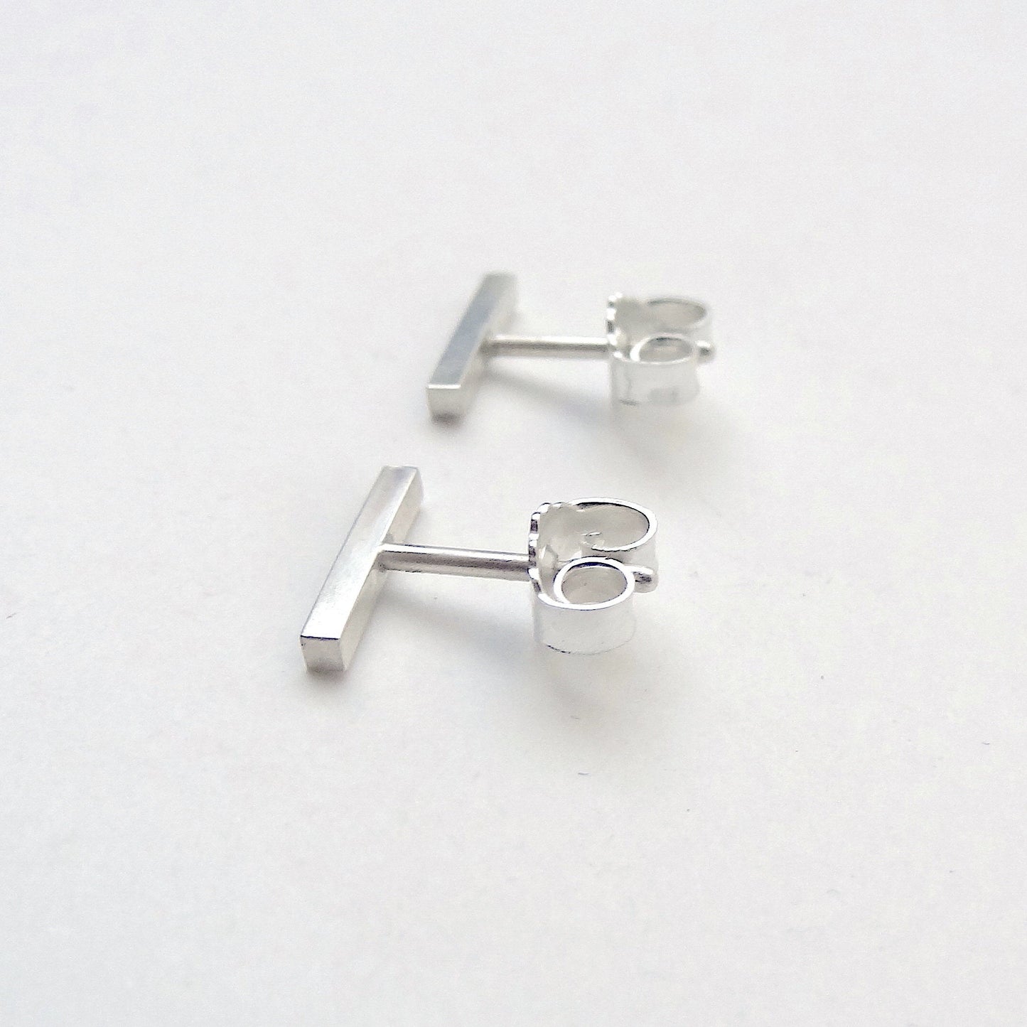 Arden | bar stud earrings