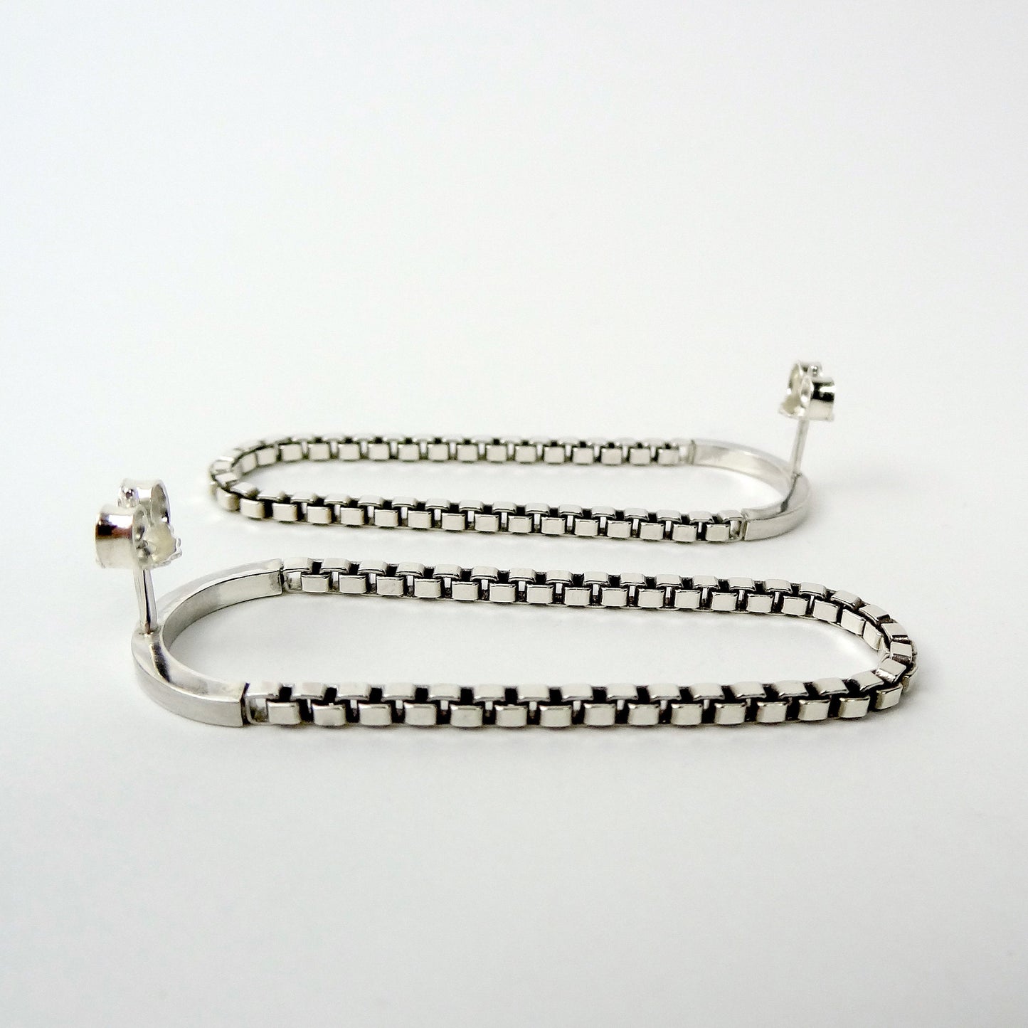 Edda | long oval earrings with hanging chain