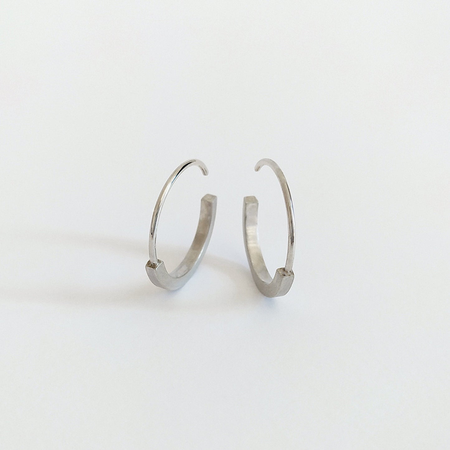 Tara | flat open hoops in silver
