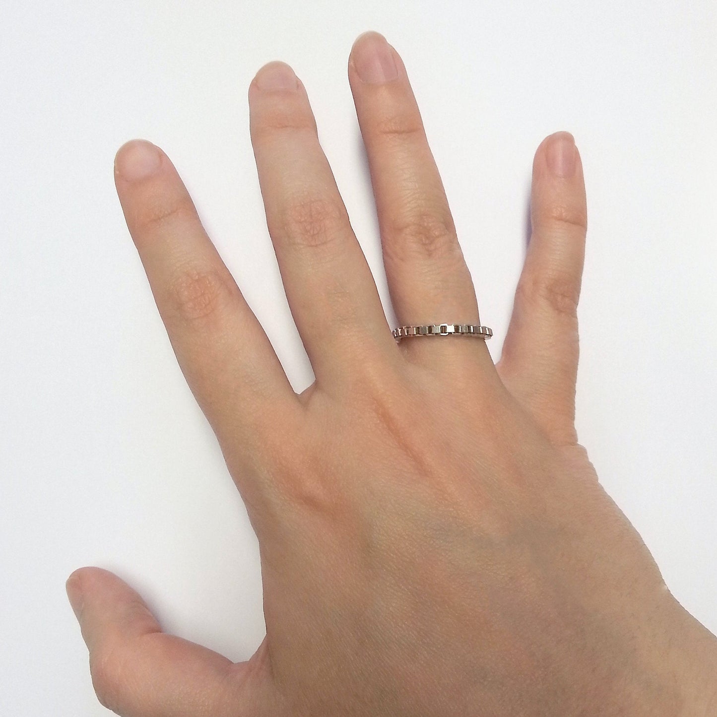 Aura | flexible box chain ring