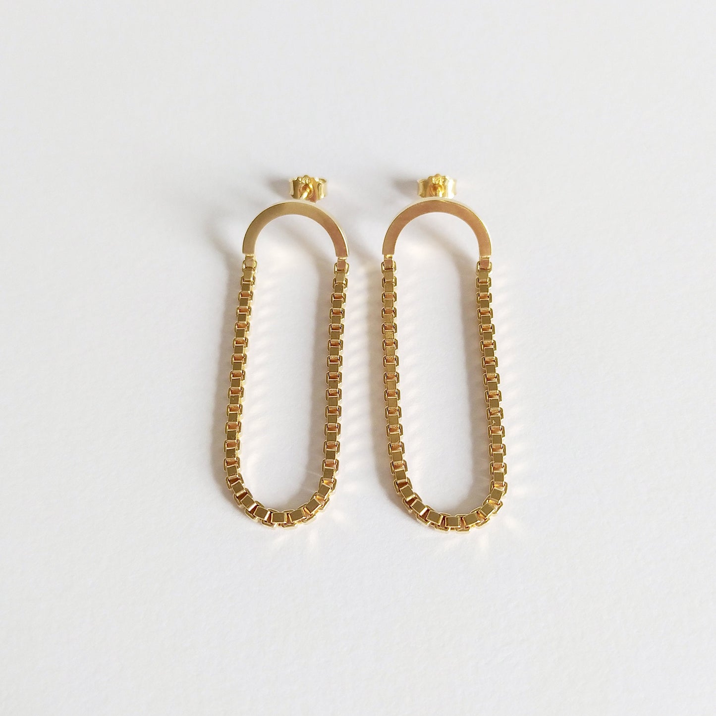 Edda | golden earrings with hanging chain