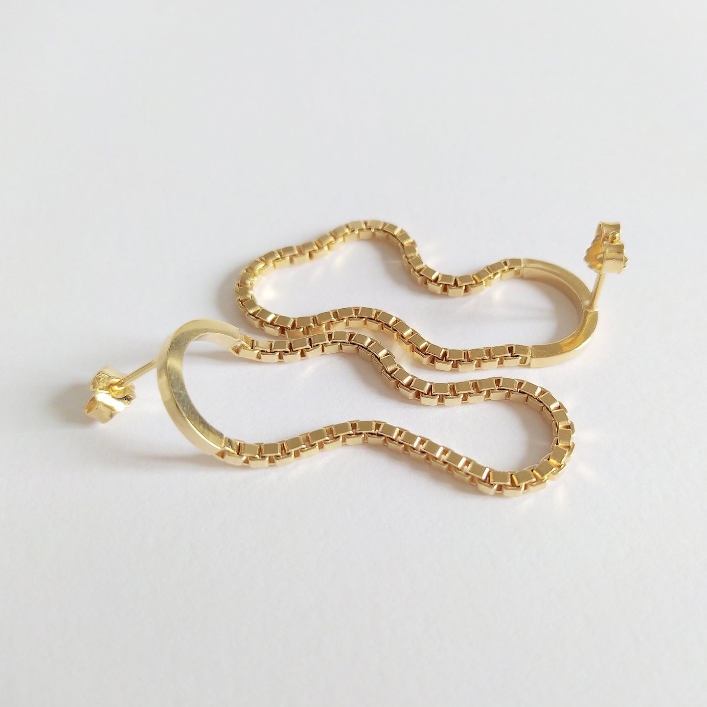Edda | golden earrings with hanging chain