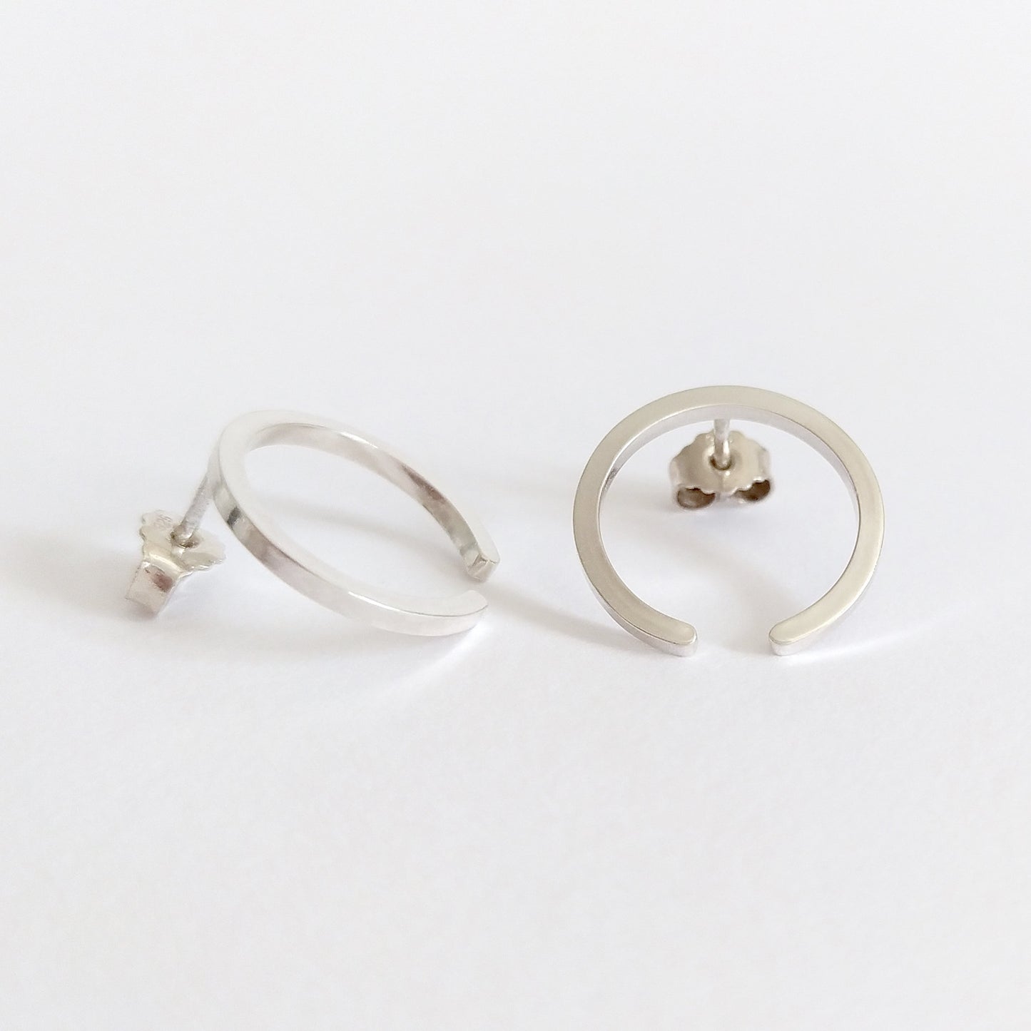 Mila | large open circle ear studs