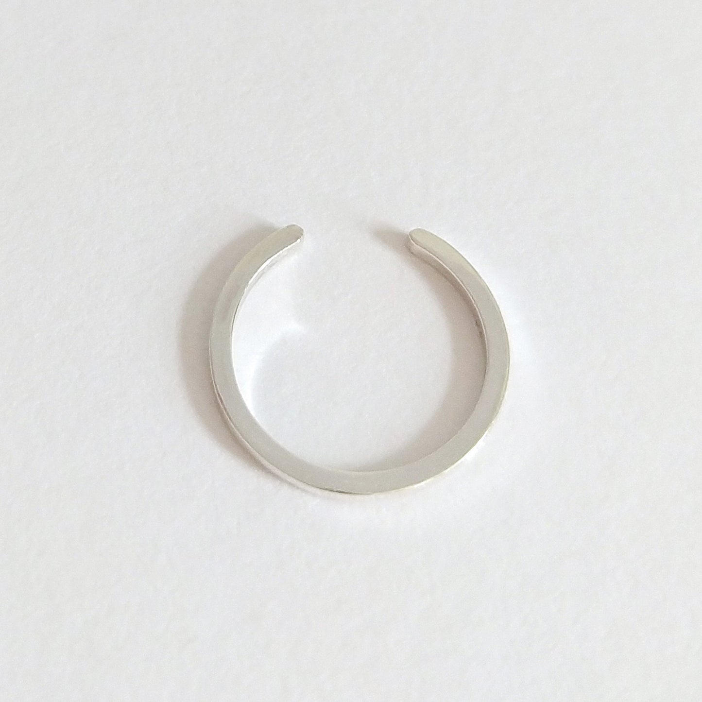 Lilly | small earcuff