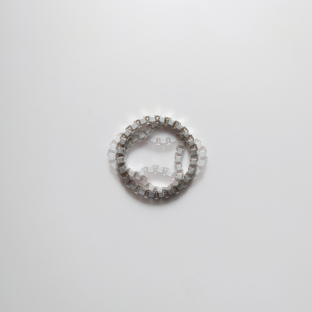 Aura | flexible box chain ring
