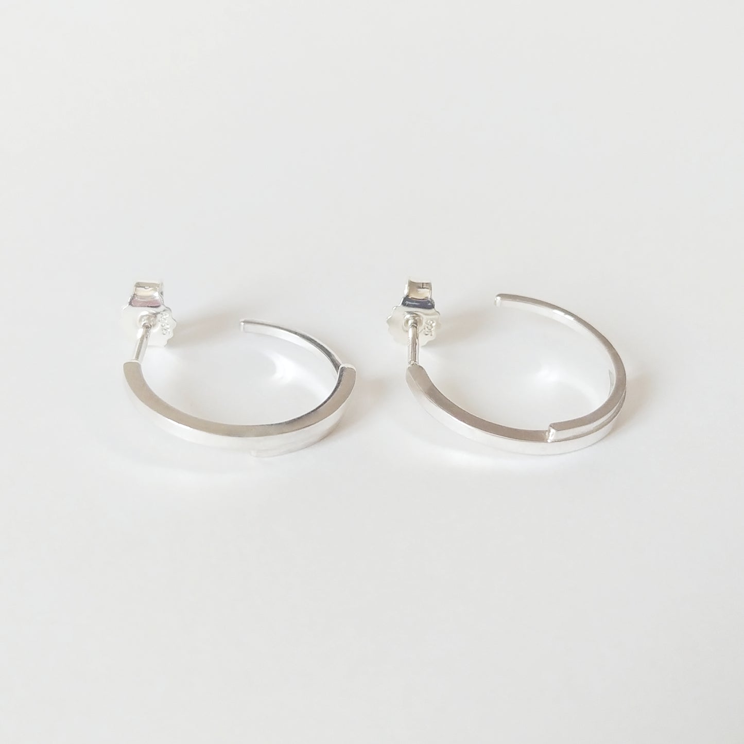 Cammie Hoops | two semi circles hoop ear studs