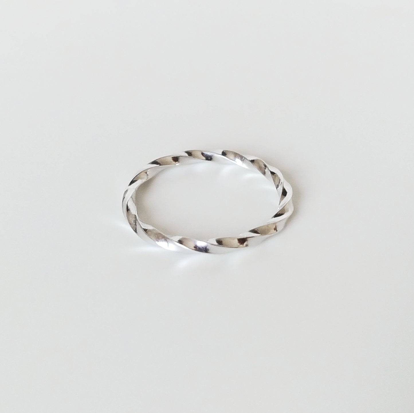 Darian | twisted silver ring