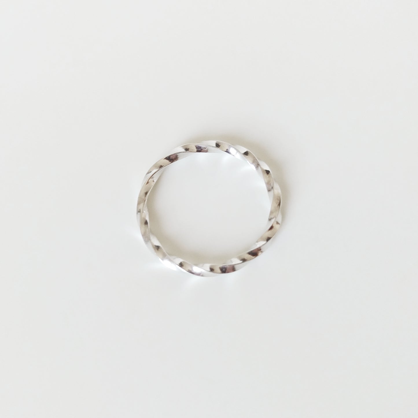 Darian | twisted silver ring