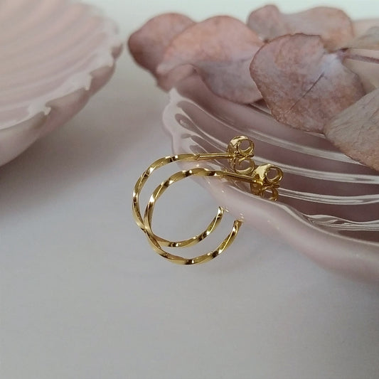 Cody | golden mini twisted hoop ear studs