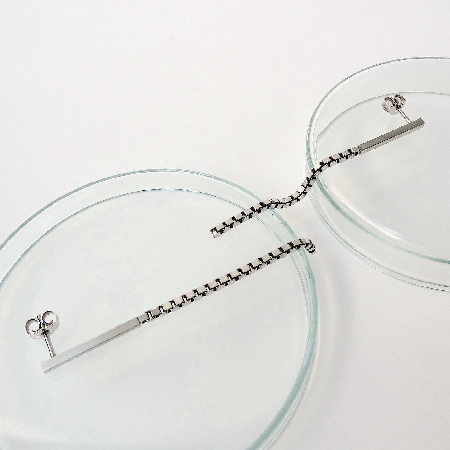 Teda | line and chain earrings