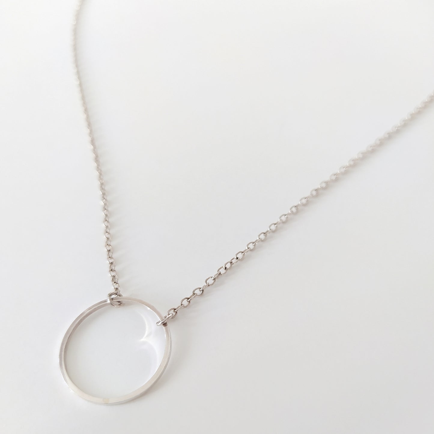 Runa | dainty silver chain with circle pendant