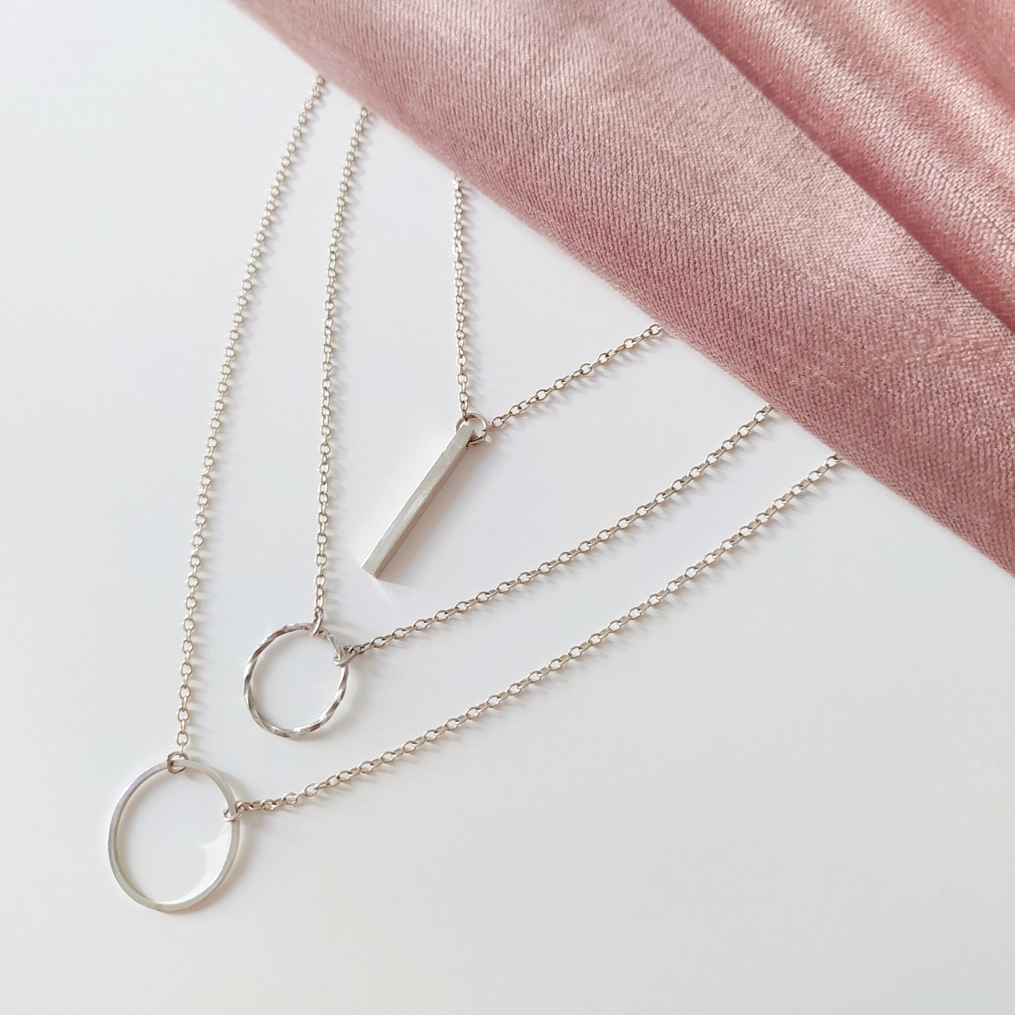 Runa | dainty silver chain with circle pendant