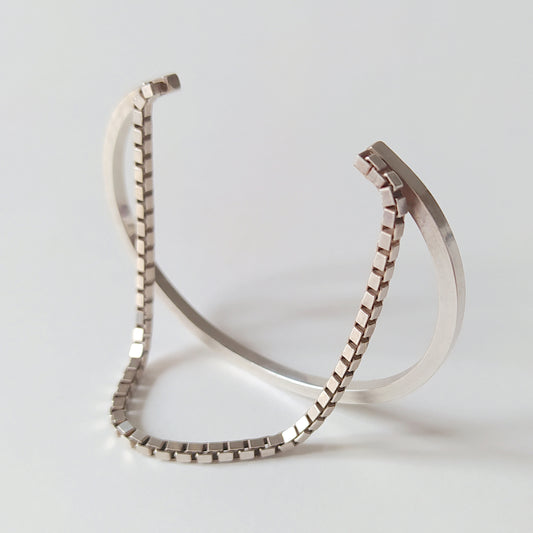 Armspange mit Kette aus Sterling Silber | Vala