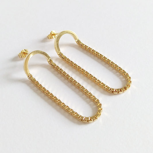 Edda | golden earrings with hanging chain