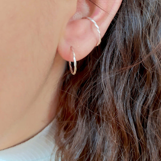 Cody, mini twisted hoop ear studs