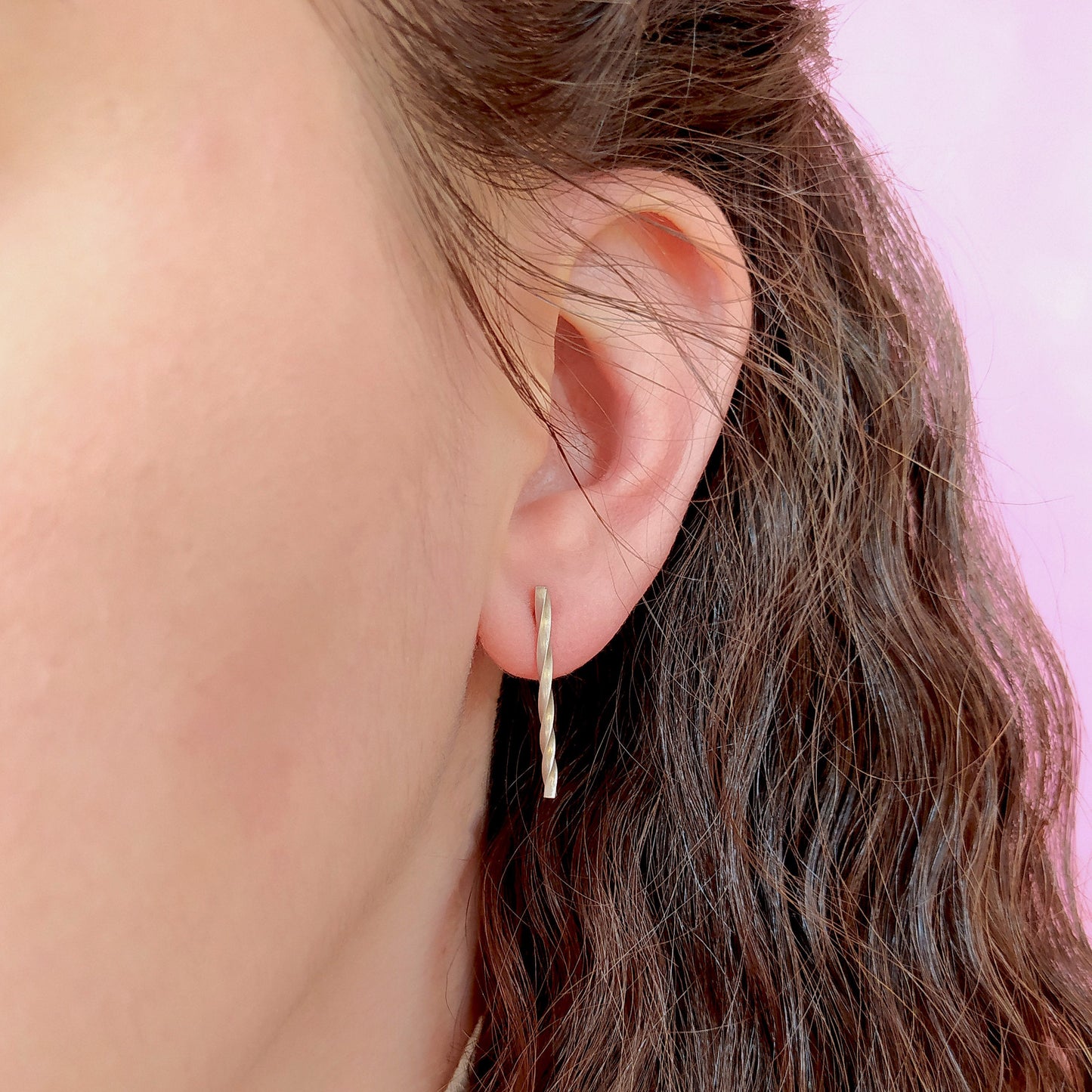 Adeja | longer twisted bar stud earrings